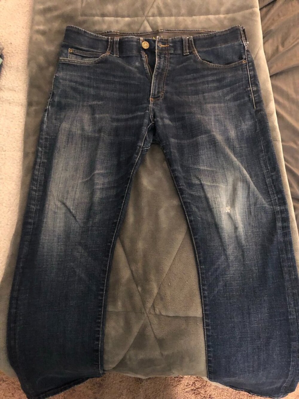 Men's Lee Extreme Motion MVP Slim Stretch Leg Jeans; Size Unknown